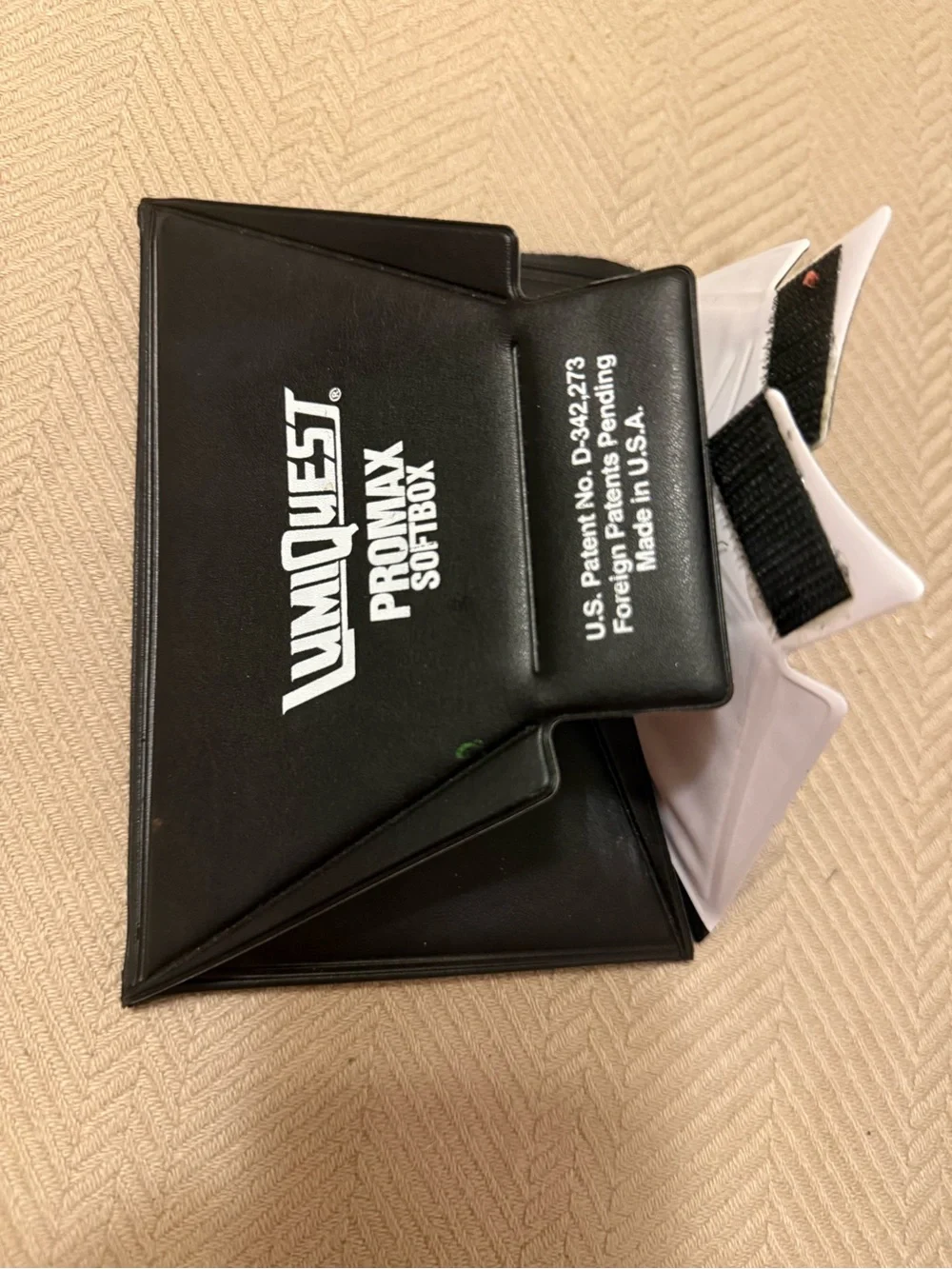 Universal Black/Silver Foldable Flash Diffuser